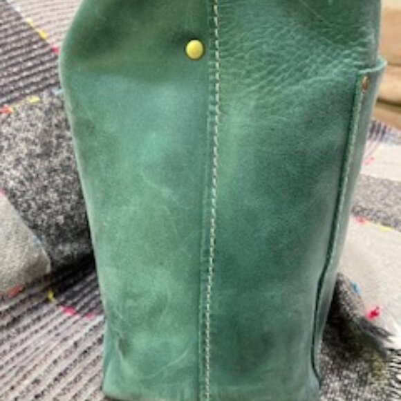 Portland Leather Surf Medium Classic Crossbody VGUC - Picture 8 of 12